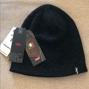 Black glittery Levi’s beanie